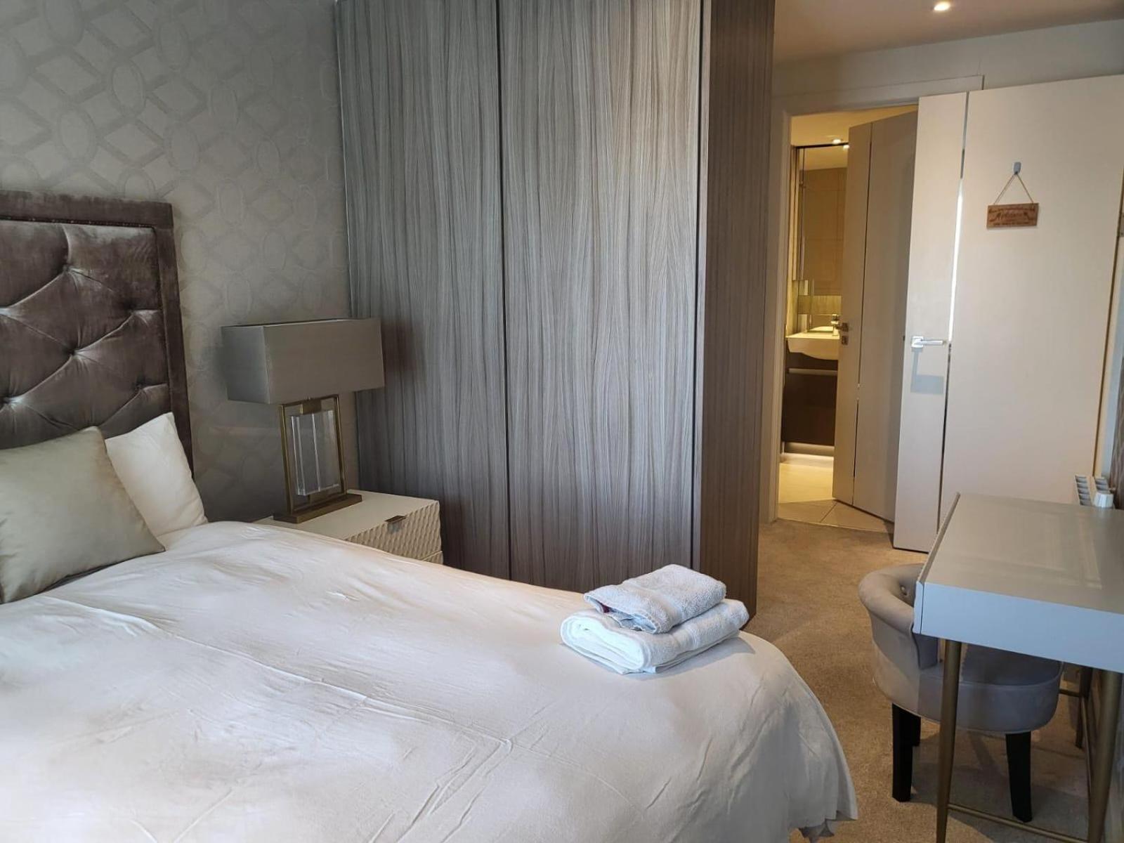 Floor Luxury Riverfront Londres